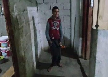 يستمرون رغم الالم ومواصلون رغم العتم ،صامتون رغم السقم وصوتهم مفقود وراء الغيم.