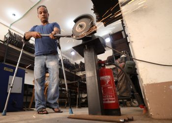 ذوي الاعاقة : بين البحث عن فرصة عمل و قانون تقاعد مجحف