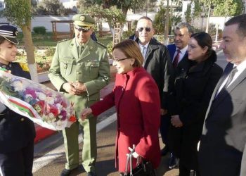 اليوم العالمي للطفولة: السيدة كريكو في زيارة مدرسة أشبال الأمة بوهران.