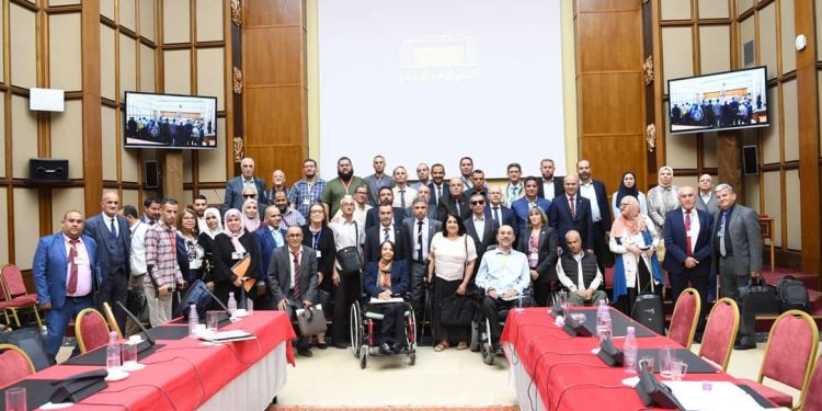 لقاء تشاوري بين لجنة الصحة بالبرلمان و جمعيات وطنية لذوي الاعاقة حول قانون المعاق الجديد