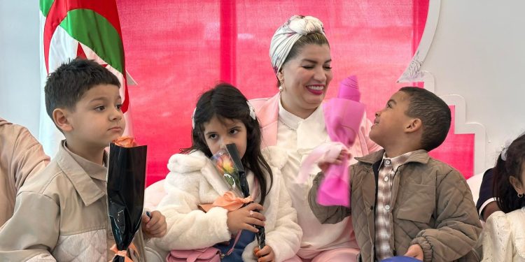 زيارة إنسانية تتجاوز البروتوكول: عين تموشنت تحتفي بقيم التضامن في عيد الفطر