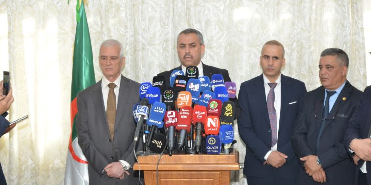 تشيد بمجهودات الدولة لإنجاح بكالوريا 2026 وضمان التكفل الأمثل بالمترشحين من ذوي الاحتياجات الخاصة